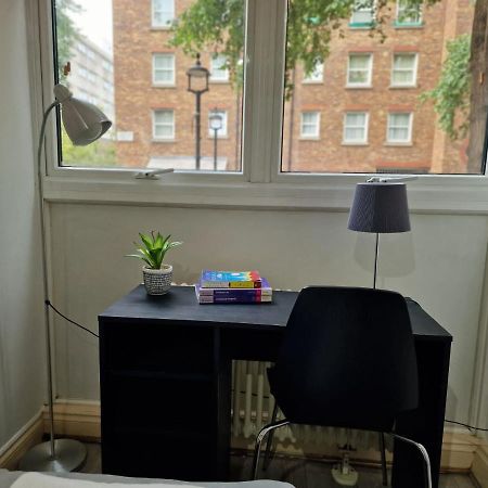 2 Bedrooms Flat In Great Location! لندن المظهر الخارجي الصورة