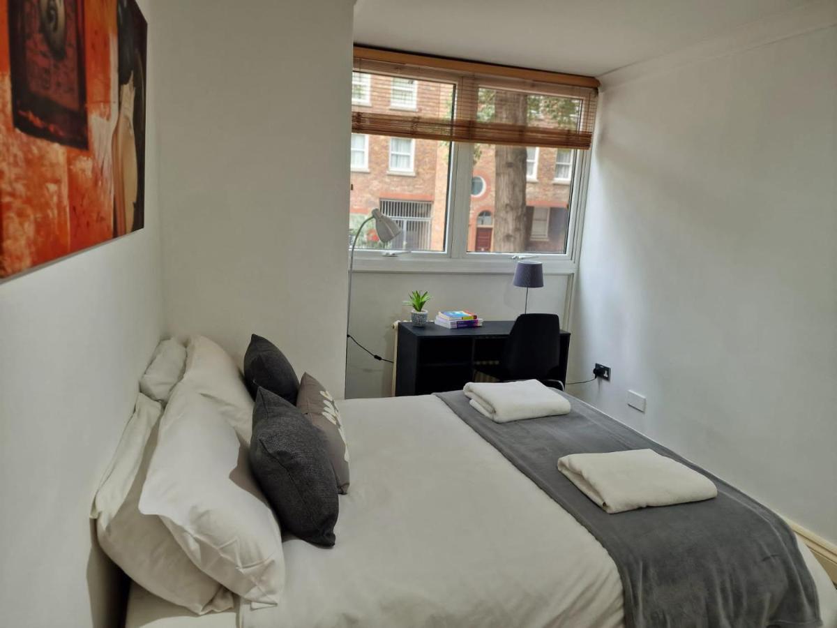 2 Bedrooms Flat In Great Location! لندن المظهر الخارجي الصورة
